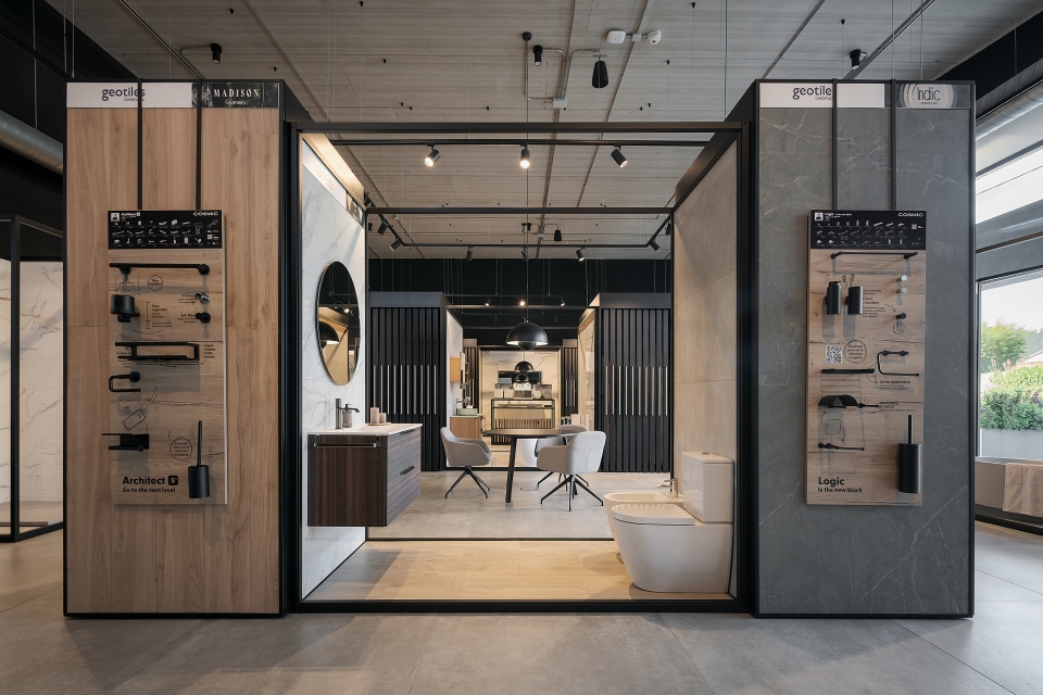 Muestra baños de comervia